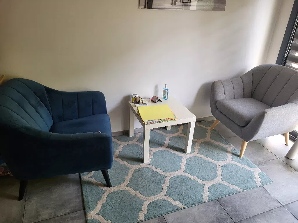 Salle de consultation du Cabinet de Psychologie Sandrine Boursier à Mérignac